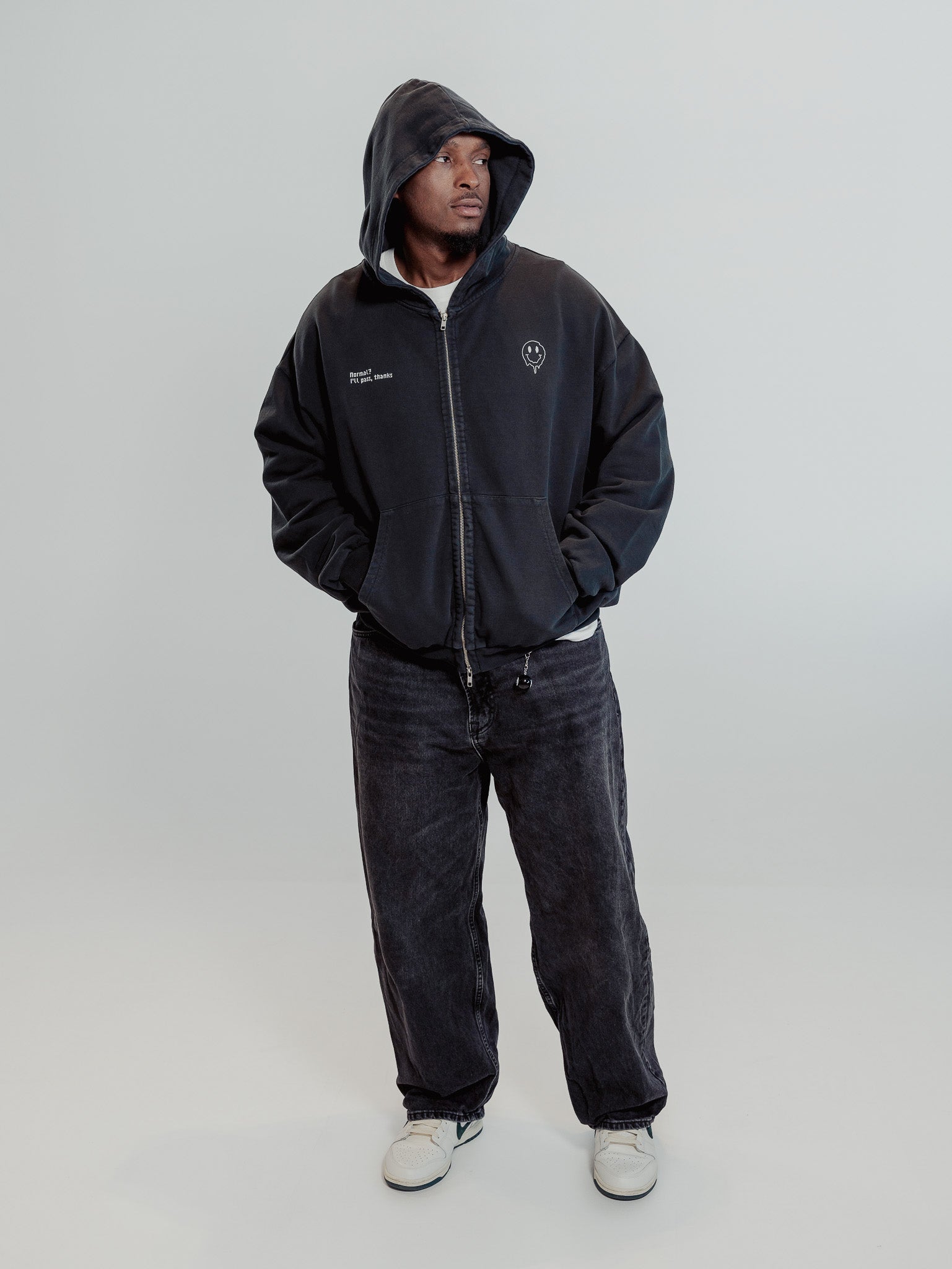 Vintage Black Hood' Zip